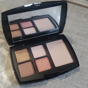 Lancôme Blush Palette with Pink and Gold Shades
